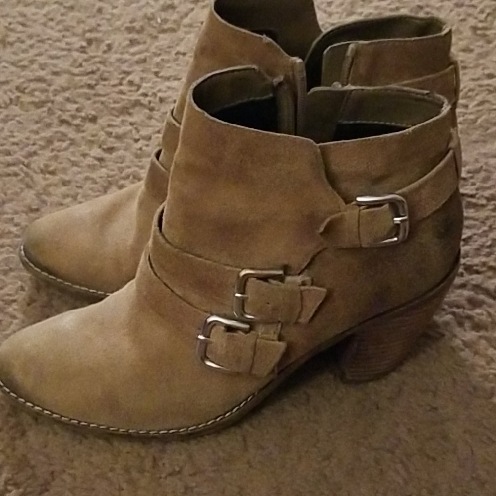 Dolce Vita ankle booties